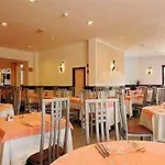 Riviera 3 Stelle Con Piscina Estiva Gratuita E Garage A Pagamento 호텔 3*