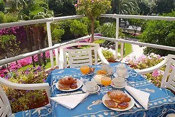 Отель Riviera 3 Stelle Con Piscina Estiva Gratuita E Garage A Pagamento Споторно