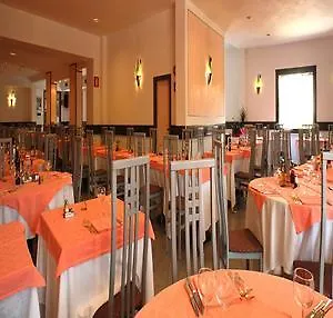 Riviera 3 Stelle Con Piscina Estiva Gratuita E Garage A Pagamento Отель Споторно