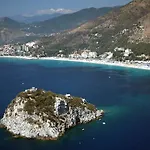 Riviera 3 Stelle Con Piscina Estiva Gratuita E Garage A Pagamento 3* Spotorno