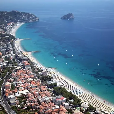 Ξενοδοχείο Riviera 3 Stelle Con Piscina Estiva Gratuita E Garage A Pagamento 3*