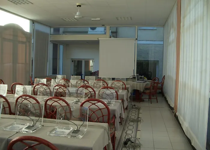 فندق Riviera 3 Stelle Con Piscina Estiva Gratuita E Garage A Pagamento 3*