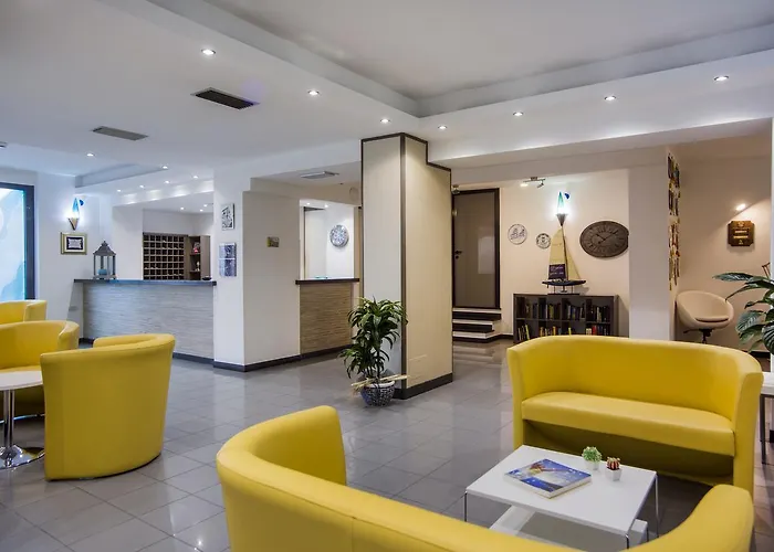 Riviera 3 Stelle Con Piscina Estiva Gratuita E Garage A Pagamento 3* 斯波托尔诺